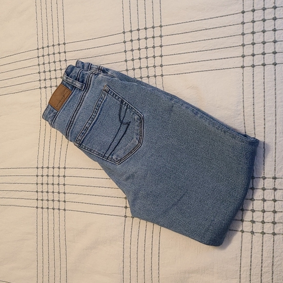 American Eagle mom jeans - Picture 1 of 4